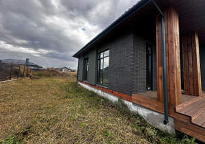 Дом 100м&sup2;, 1-этажный, участок 7 сот.  