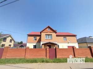 Дом 350м², 2-этажный, участок 15 сот.  