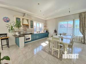 Дом 222м², 2-этажный, участок 10 сот.  