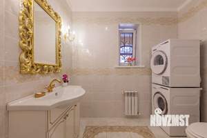 Дом 254м², 2-этажный, участок 7 сот.  