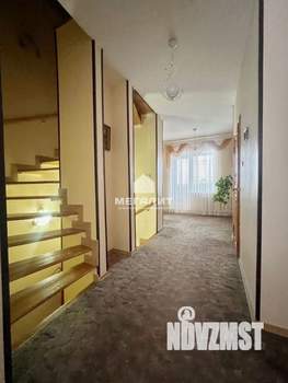 Дом 400м², 3-этажный, участок 16 сот.  