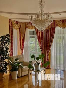 Дом 300м², 2-этажный, участок 15 сот.  