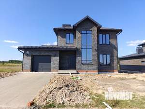 Дом 215м², 2-этажный, участок 8 сот.  