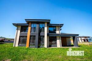 Дом 305м&sup2;, 2-этажный, участок 10 сот.  