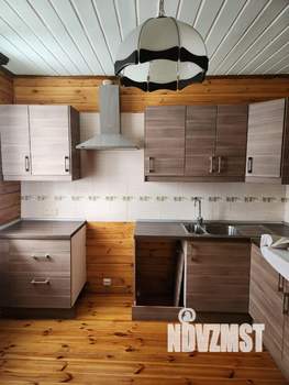 Дом 427м&sup2;, 2-этажный, участок 9 сот.  