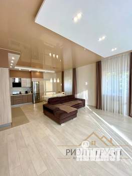 Дом 161м&sup2;, 2-этажный, участок 5 сот.  