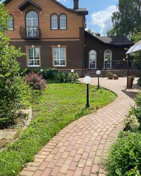 Дом 224м², 2-этажный, участок 6 сот.  