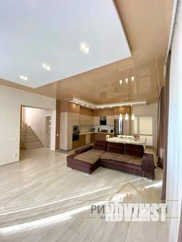 Дом 161м&sup2;, 2-этажный, участок 5 сот.  