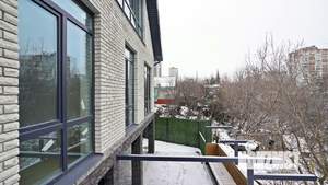 Дом 205м&sup2;, 3-этажный, участок 5 сот.  