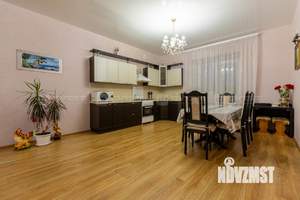 Дом 227м², 2-этажный, участок 8 сот.  