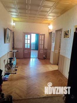Дом 261м², 2-этажный, участок 4 сот.  