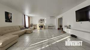 Коттедж 371м&sup2;, 3-этажный, участок 8 сот.  