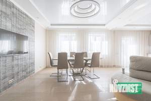 Дом 329м&sup2;, 2-этажный, участок 13 сот.  