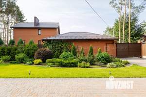 Дом 260м², 2-этажный, участок 14 сот.  