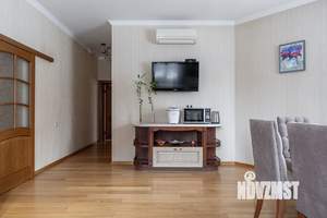 Коттедж 407м&sup2;, 2-этажный, участок 6 сот.  