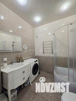 Дом 222м², 2-этажный, участок 10 сот.  