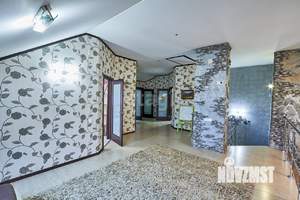 Дом 484м², 3-этажный, участок 17 сот.  