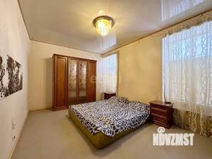 Дом 346м², 3-этажный, участок 12 сот.  