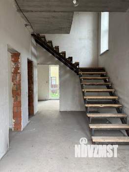 Дом 140м&sup2;, 2-этажный, участок 6 сот.  