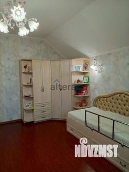 Дом 240м², 3-этажный, участок 9 сот.  