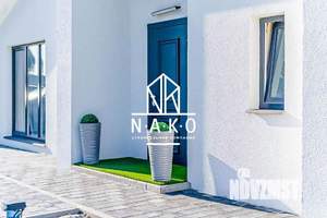 Коттедж 136м&sup2;, 1-этажный, участок 10 сот.  