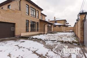 Дом 220м², 2-этажный, участок 6 сот.  