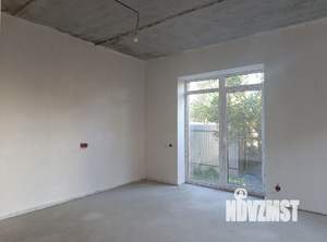 Дом 180м&sup2;, 2-этажный, участок 6 сот.  