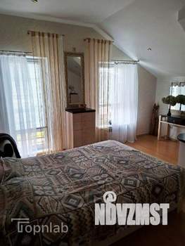 Дом 236м&sup2;, 3-этажный, участок 8 сот.  