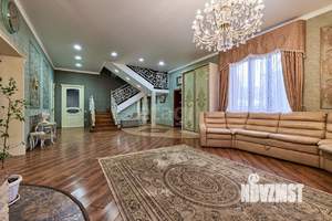 Дом 340м², 3-этажный, участок 7 сот.  