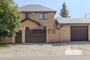 Дом 142м², 2-этажный, участок 8 сот.  