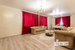 Дом 262м², 2-этажный, участок 9 сот.  