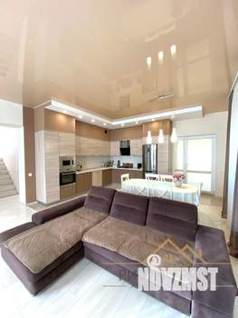 Дом 161м&sup2;, 2-этажный, участок 5 сот.  