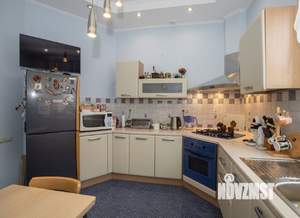 Дом 340м², 2-этажный, участок 6 сот.  