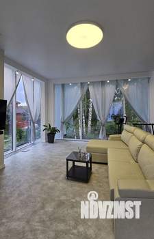 Дом 278м², 2-этажный, участок 15 сот.  