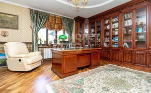 Дом 752м&sup2;, 2-этажный, участок 23 сот.  