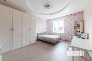 Дом 240м², 2-этажный, участок 6 сот.  
