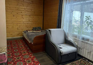 Дом 180м&sup2;, 2-этажный, участок 10 сот.  