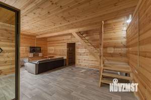 Дом 100м&sup2;, 2-этажный, участок 7 сот.  