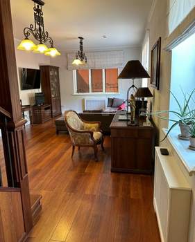 Дом 350м&sup2;, 2-этажный, участок 0 сот.  