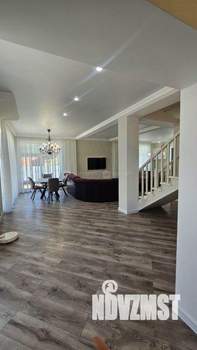 Дом 180м², 2-этажный, участок 10 сот.  