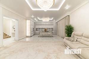 Дом 195м², 2-этажный, участок 8 сот.  