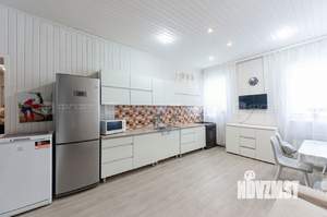 Дом 242м², 2-этажный, участок 8 сот.  