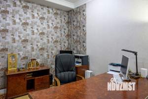 Дом 527м&sup2;, 3-этажный, участок 13 сот.  