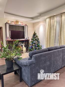 Дом 200м&sup2;, 2-этажный, участок 10 сот.  