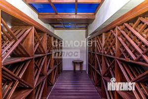 Дом 752м&sup2;, 2-этажный, участок 23 сот.  