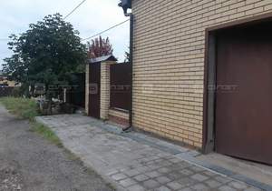 Дом 427м&sup2;, 2-этажный, участок 0 сот.  