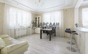 Дом 268м&sup2;, 3-этажный, участок 5 сот.  