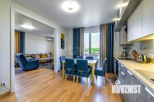 Дом 130м², 2-этажный, участок 6 сот.  