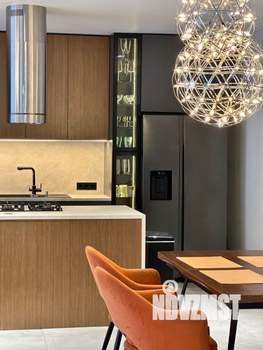 Дом 402м&sup2;, 3-этажный, участок 7 сот.  