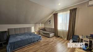 Коттедж 371м&sup2;, 3-этажный, участок 8 сот.  